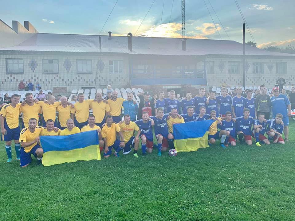 Гравці ФК "Маяк", взяли участь у товариському матчі проти збірної керівництва Роменського району, де зіграли за Збірну молоді Роменщини(2021 р.)