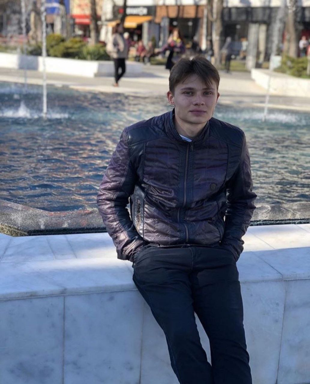 ЛІСУНОВ В'ячеслав